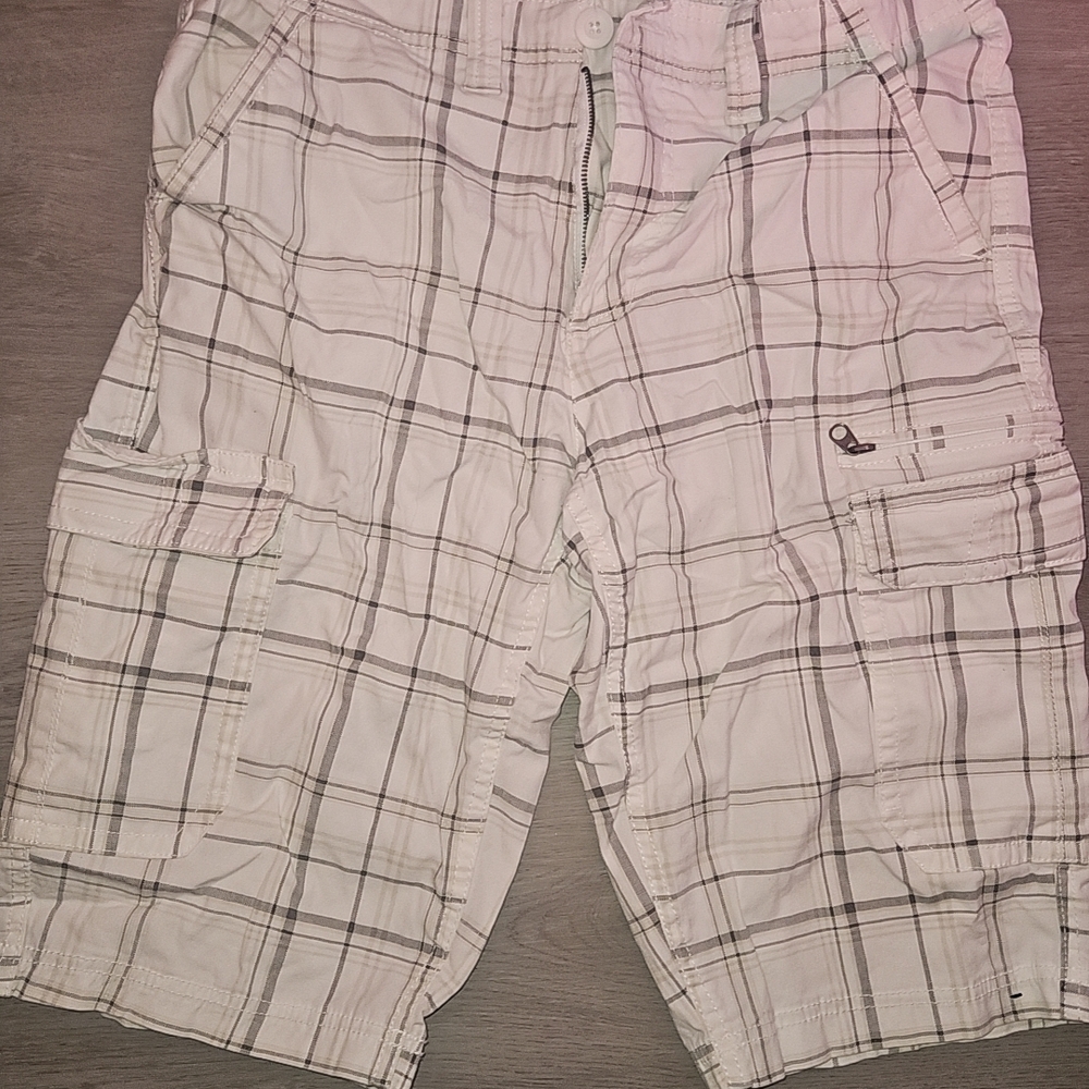 Urban Pipeline Men's Light Plaid Cargo Shorts